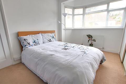 6 Braeside Road, Southampton, SO19 7AX