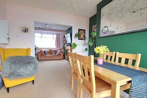 6 Braeside Road, Southampton, SO19 7AX