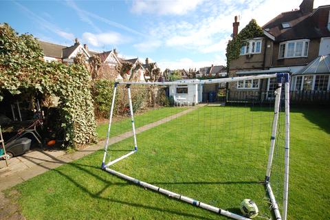 35 Manor View, London, N3 2ST