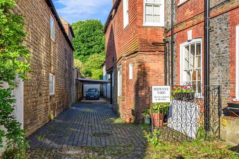 2, Sixpenny Yard Edinburgh Square, Midhurst, GU29 9NL