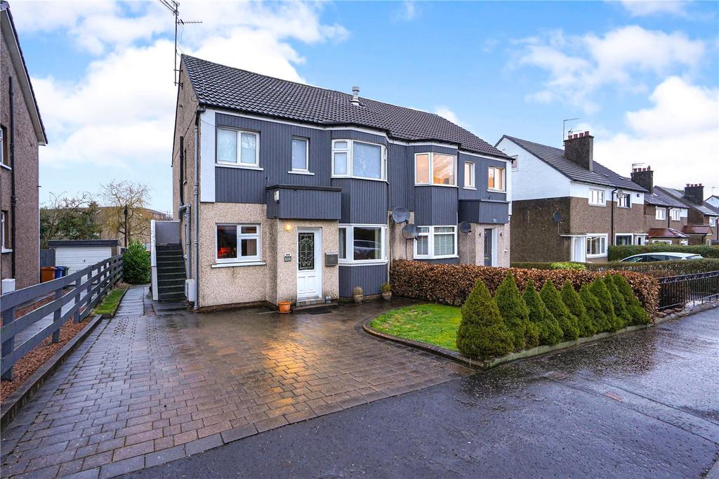 82 Iain Road, Bearsden, Glasgow, G61 2 bed flat £155,000