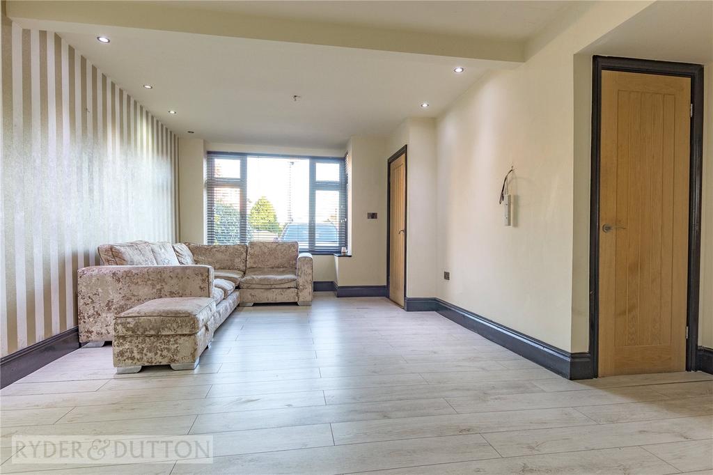 Westfield Avenue, Alkrington... 3 bed terraced house £210,000