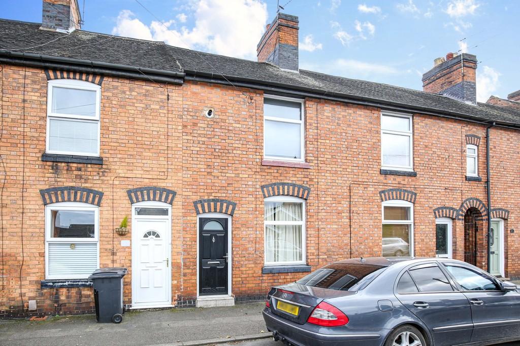 Grove Road, Atherstone 2 bed terraced house £152,500