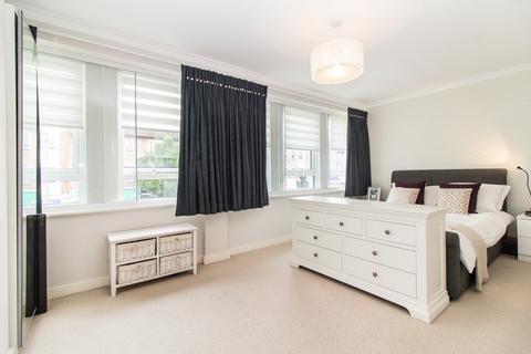 1 bedroom flat for sale - Canham House, Heath Road, Twickenham, Middlesex, TW1