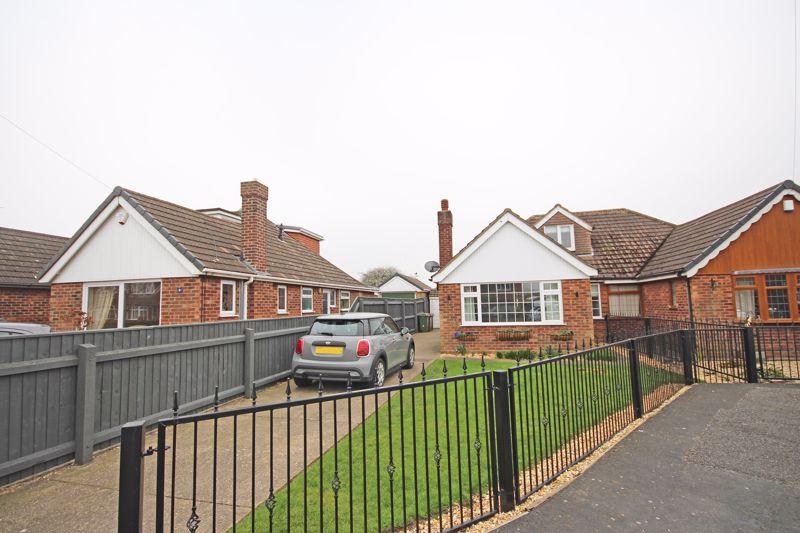 THE CROFTS, HUMBERSTON 3 bed semidetached bungalow £205,000