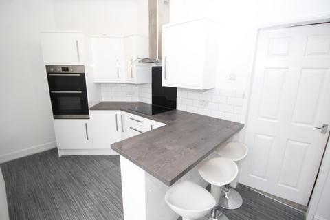 2 bedroom terraced house to rent, Dalefield Road, Normanton