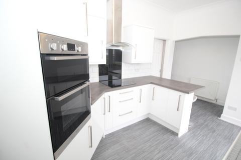 2 bedroom terraced house to rent, Dalefield Road, Normanton
