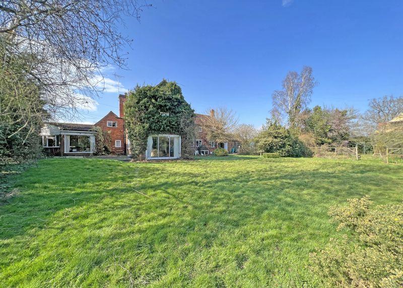 Stratford Road, Wootton Wawen 4 bed character property £750,000