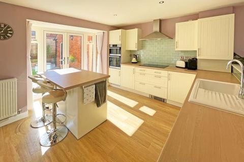 57 Celtic Close, Exeter, EX1 3DX