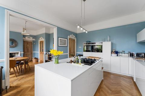 15 Aldersbrook Road, London, E12 5HH