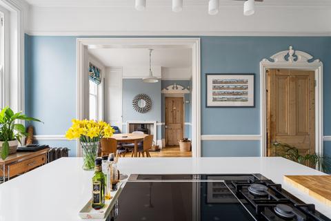 15 Aldersbrook Road, London, E12 5HH
