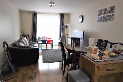 2 bedroom apartment for sale - Station Approach, Epsom