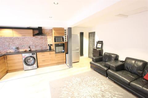 39a Albert Road, London, SE25 4JD