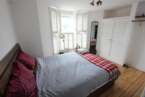 39a Albert Road, London, SE25 4JD