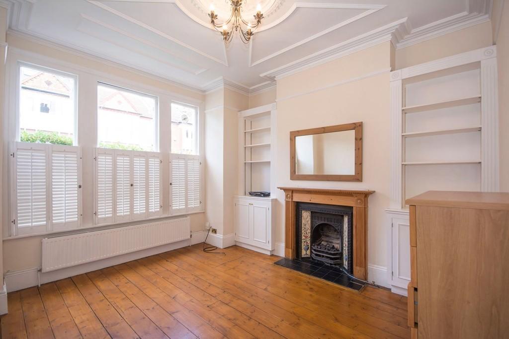Fernside Road, Balham SW12 4 bed terraced house £3,800 pcm (£877 pw)
