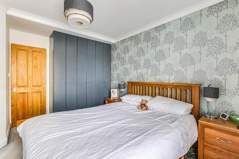 16 Haling Road, South Croydon, CR2 6HS