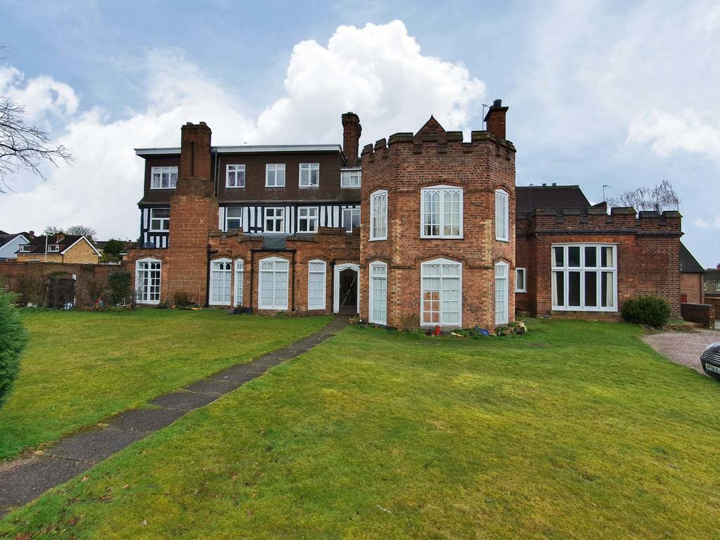 Church Road, Oldswinford, Stourbridge 2 bed apartment £750 pcm (£173 pw)