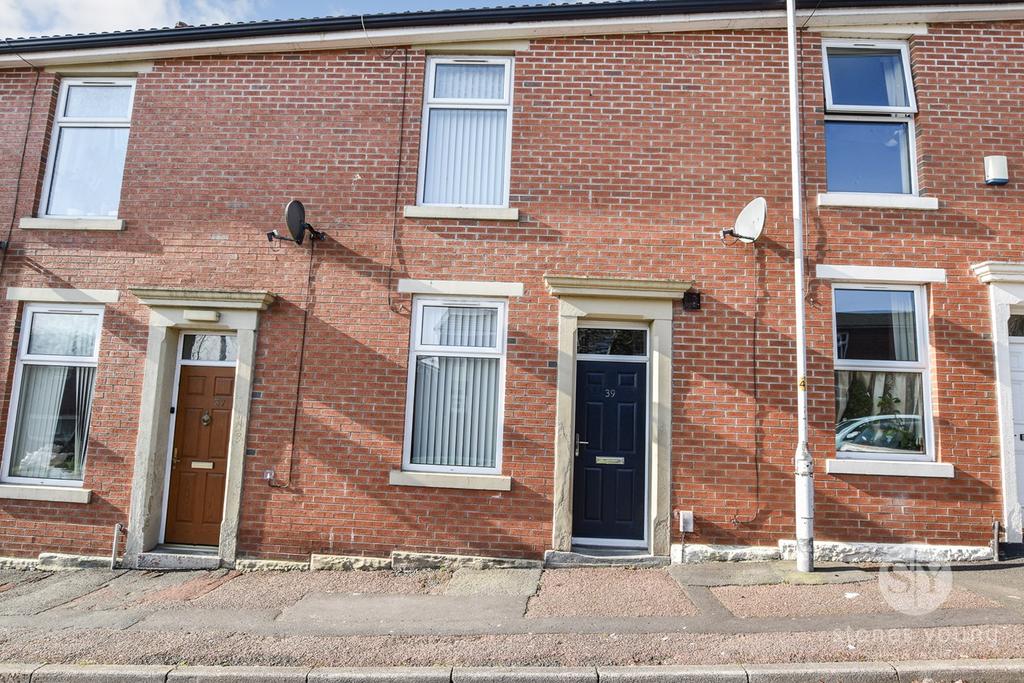 Lawrence Street, Blackburn, BB2 2 bed