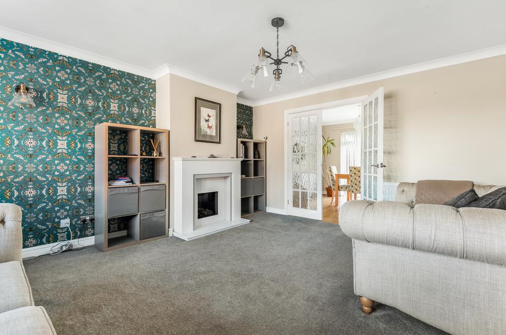 Huntsland, Royal Wootton Bassett, SN4 4 bed detached house £525,000