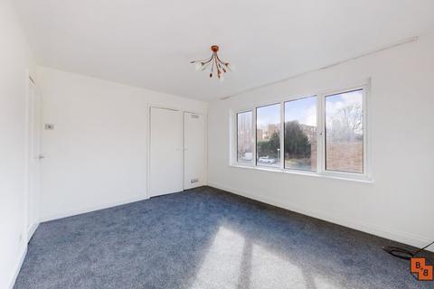 231 Turnpike Link, Croydon, CR0 5NW