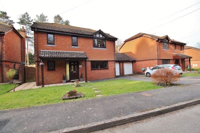Station Close, Rotherfield 4 bed detached house £595,000