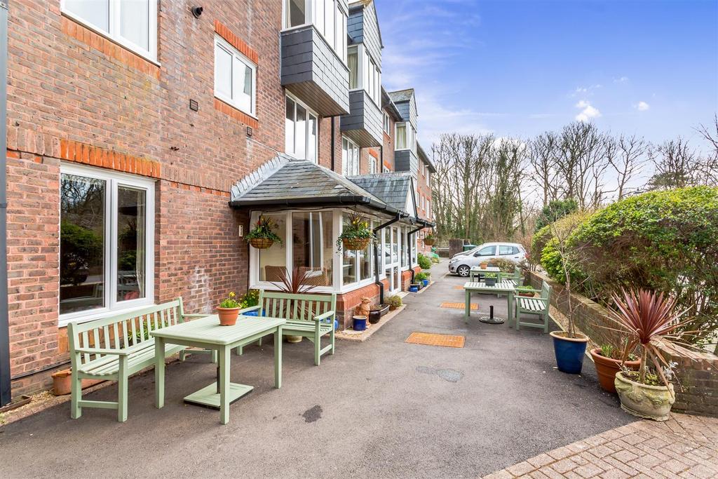 Grey Friars Court Flat 7-11.JPG