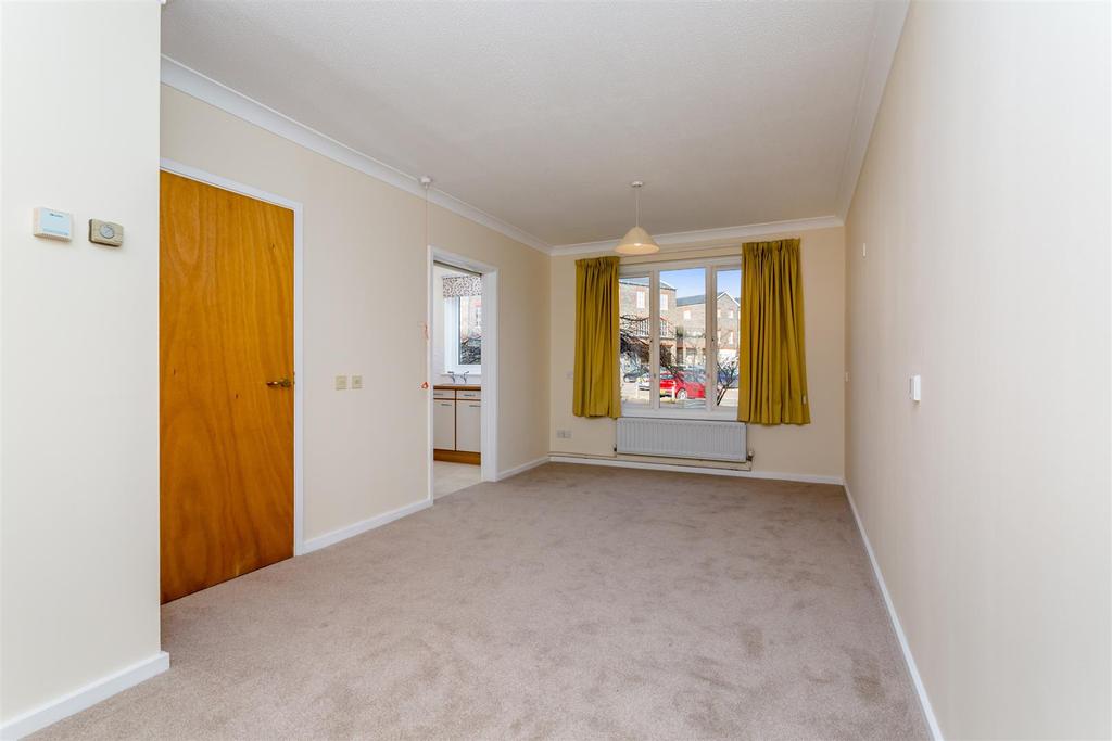 Grey Friars Court Flat 7-7.JPG