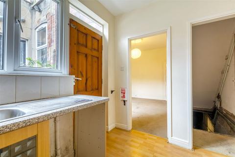 93 Birrell Road, Forest Fields, Nottingham, NG7 6LU