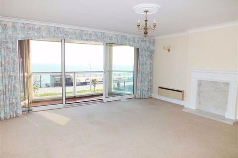 18 Carlton Leas, Folkestone, CT20 2DJ