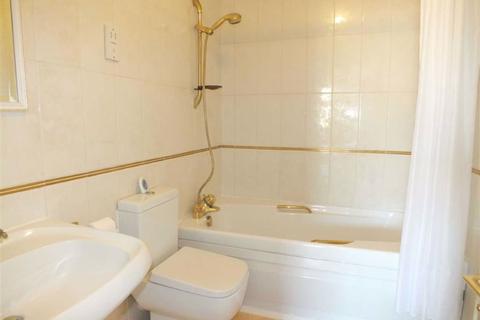 18 Carlton Leas, Folkestone, CT20 2DJ