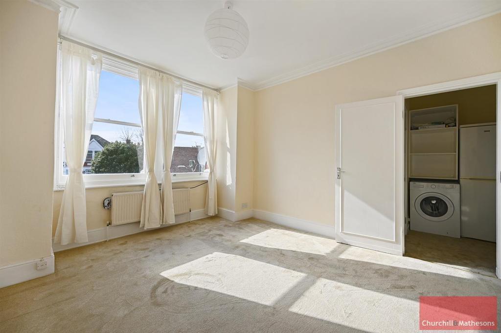 Drayton Road, Harlesden, NW10 4DE 3 bed £1,746 pcm (£403 pw)