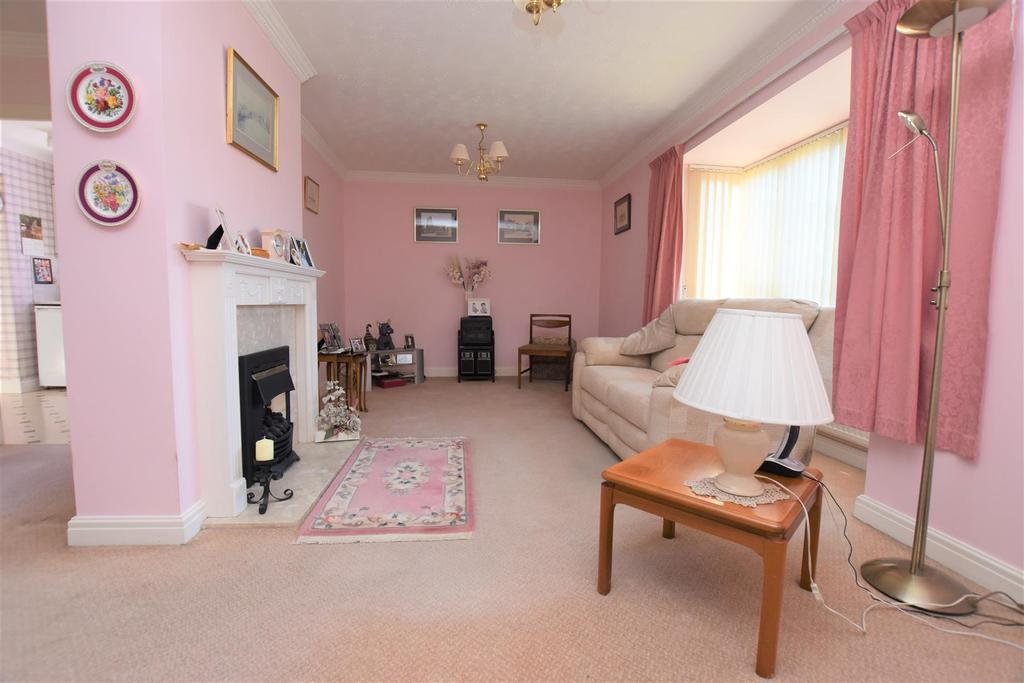 Beverley Road, South Cave 2 bed bungalow £250,000