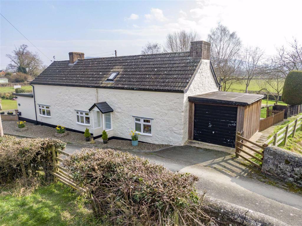 Pool Quay, Welshpool, SY21 3 bed detached house £325,000