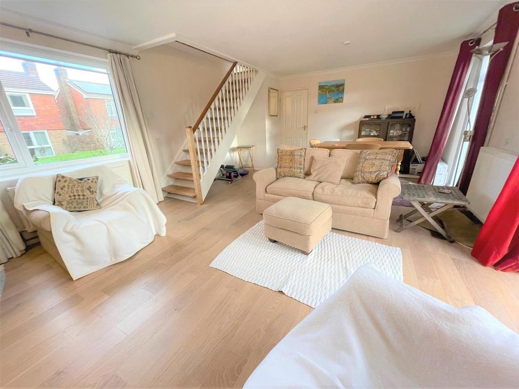 Wilmington Close, Hassocks 3 bed detached house £1,600 pcm (£369 pw)