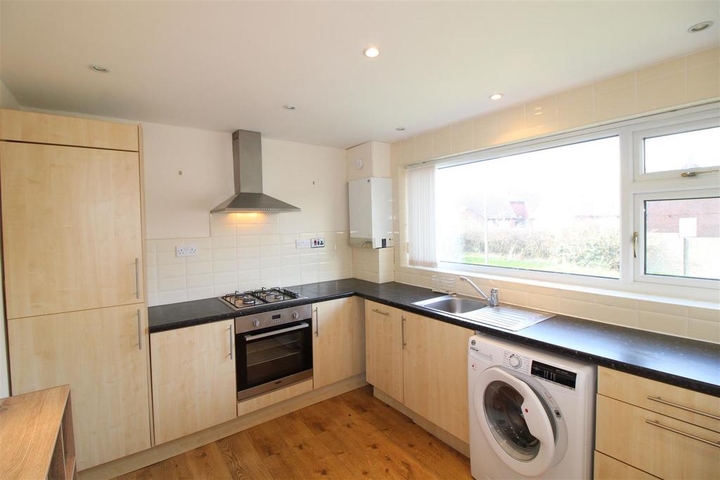 Rowan Drive, Ponteland, Newcastle... 2 bed apartment £700 pcm (£162 pw)