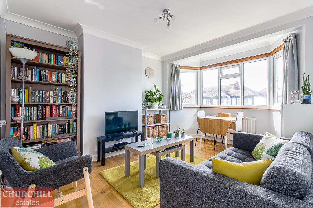 Onslow Gardens, South Woodford 1 bed flat £335,000