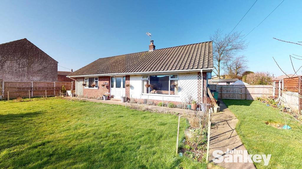 Back Lane, Huthwaite, SuttonInAshfield 2 bed detached bungalow £220,000
