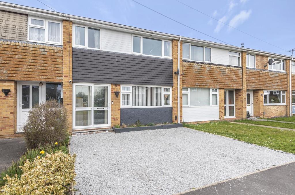 Ashley Gardens, Chandlers Ford 3 bed terraced house £325,000