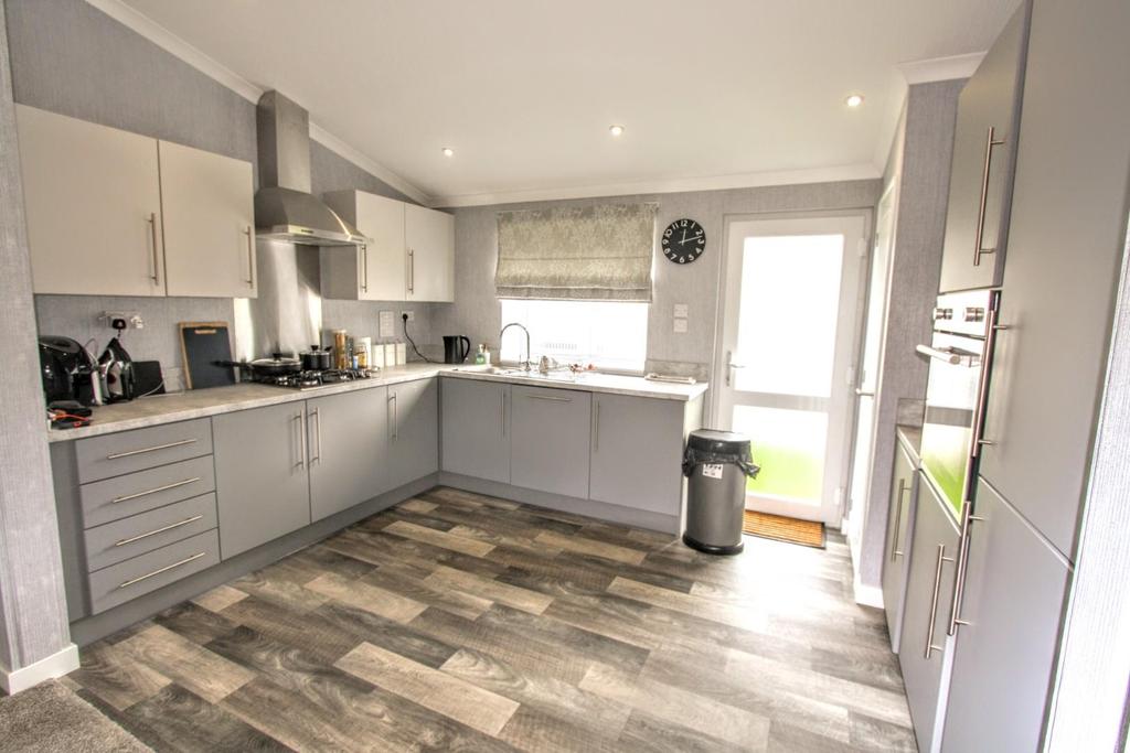 Kitchen/dining area
