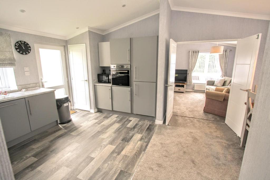 Kitchen/dining area