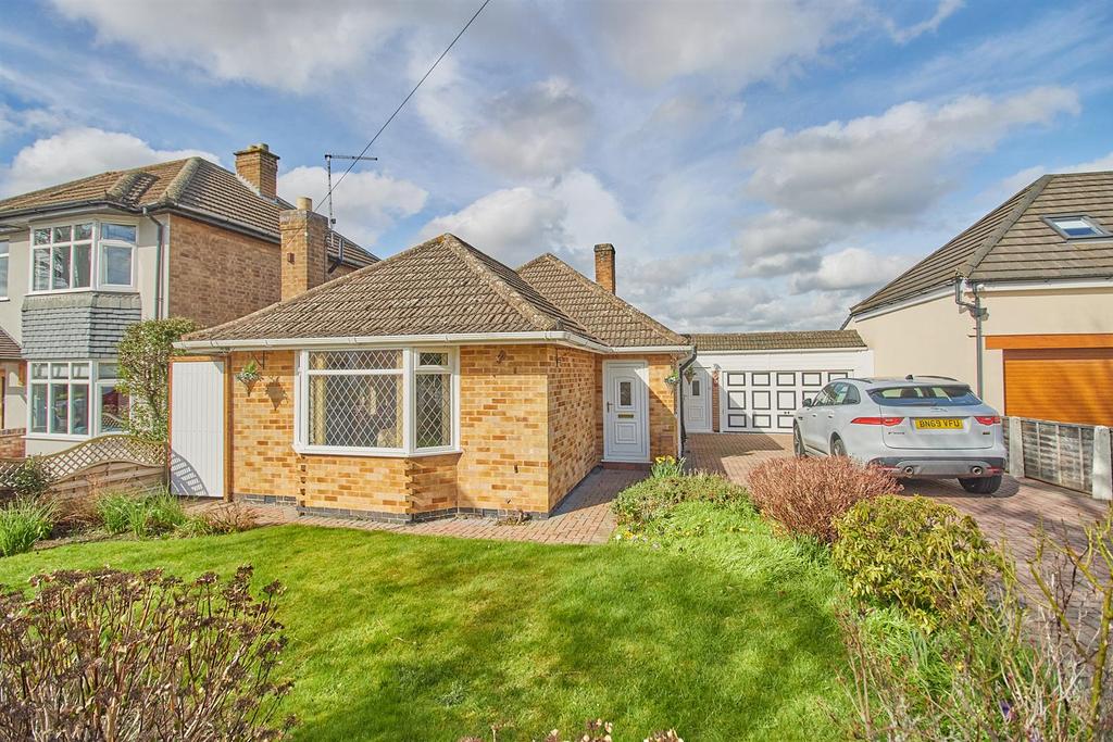 Denis Road, Burbage, Hinckley 2 bed detached bungalow for sale £440,000