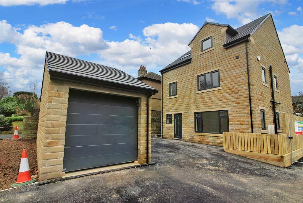 New Lane, Skelmanthorpe, Huddersfield, HD8 9EH 4 bed detached house for
