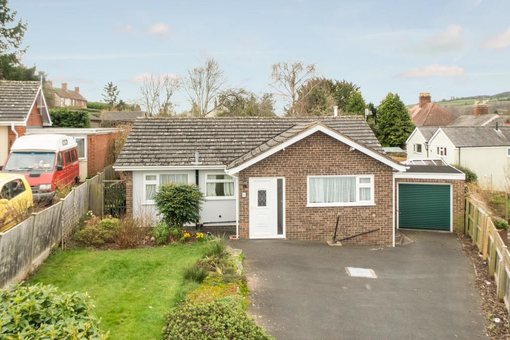 Bringewood Close, Ludlow 3 bed detached bungalow £299,000