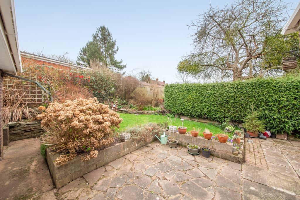 6 Bringewood Close LOW RES-25.jpg