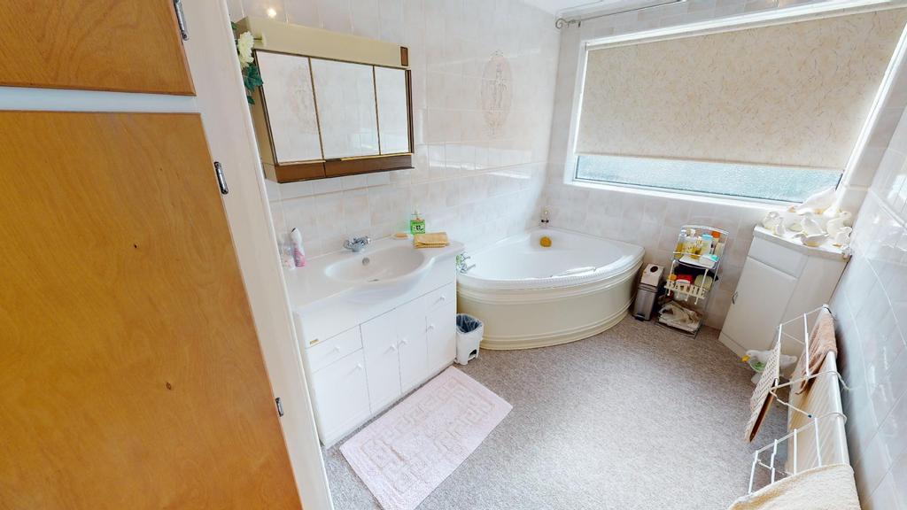 Freckleton Road Bathroom