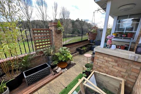 6 Williams Way, Grange Park, Northampton, NN4 5DS