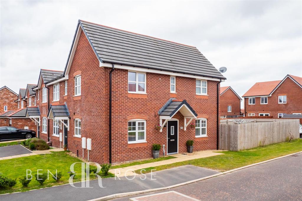 Foundry Close, Leyland 3 bed semidetached house £200,000