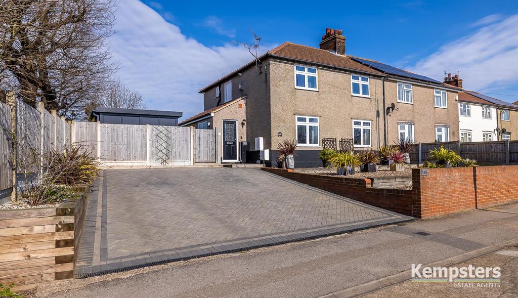 River View, Chadwell St Mary, Grays 4 bed semidetached house £475,000