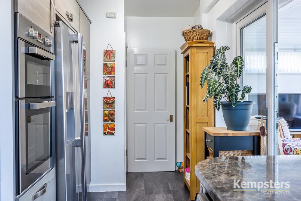 Kitchen 7.jpg