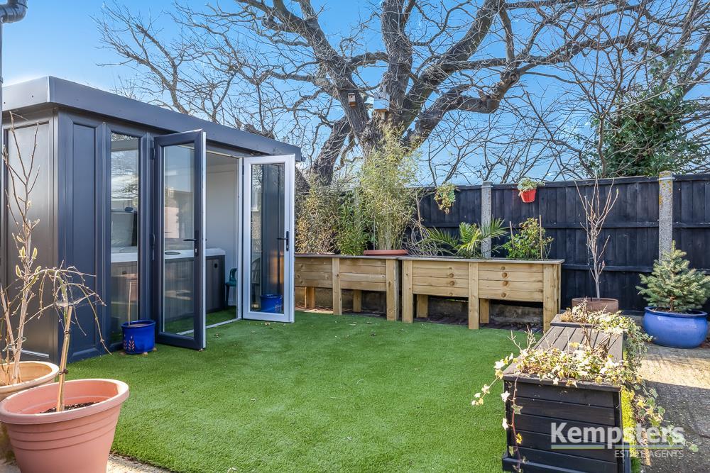 Rear Garden 1.jpg